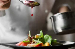 معروف‌ترین سرآشپزهای ایران و جهان